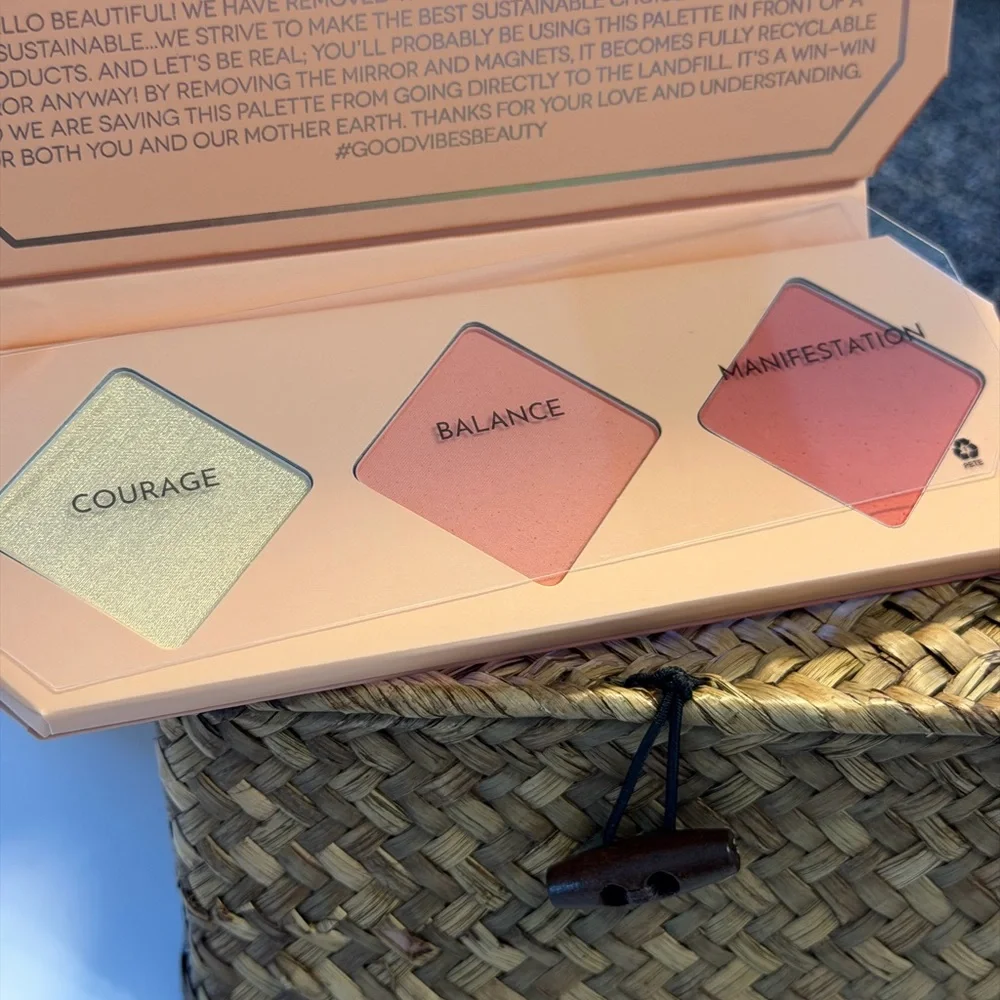 ATHR BEAUTY Crystal Charged Cheek Palette In Amber (a Peach and Gold Trio)